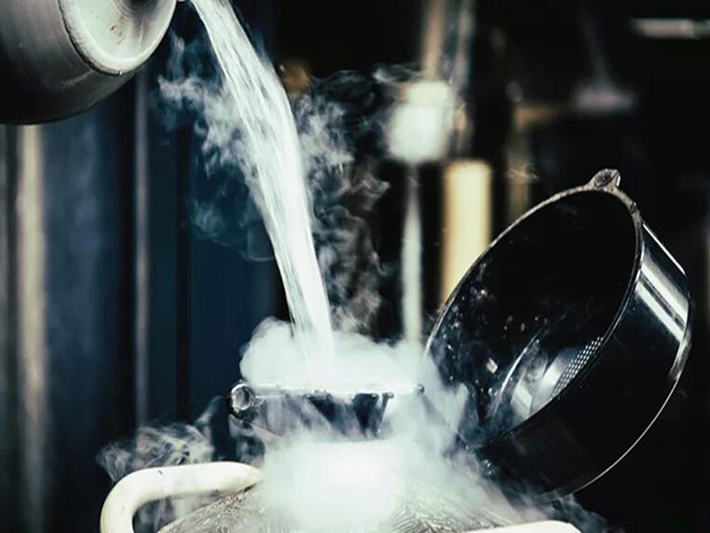 容器内液氮用一半液氮罐的温度是多少？