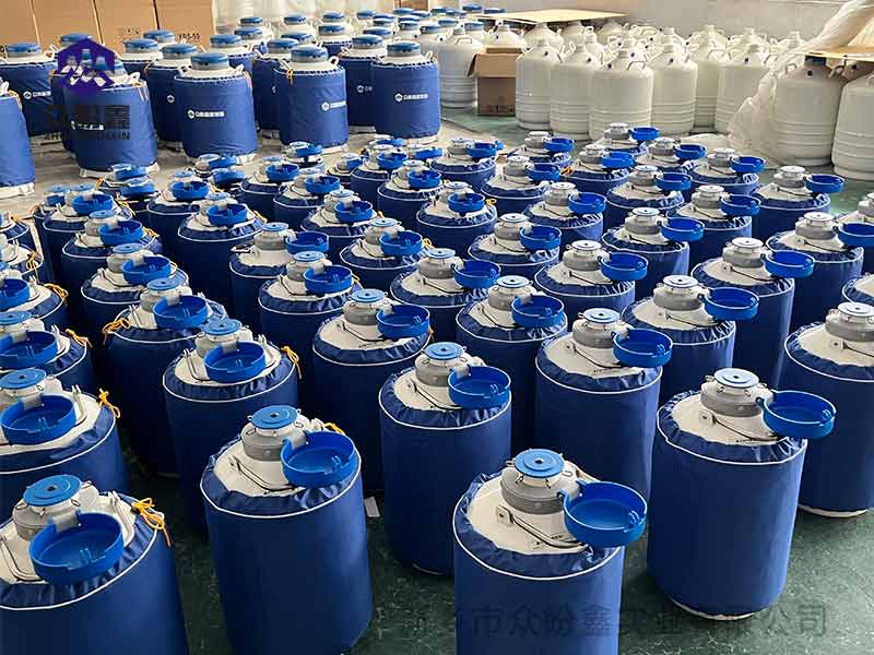 液氮罐添加多少液氮才能冻存细胞？